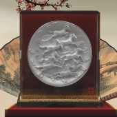八駿圖純銀銀盤設(shè)計(jì)定做、設(shè)計(jì)制作生產(chǎn)紀(jì)念銀盤